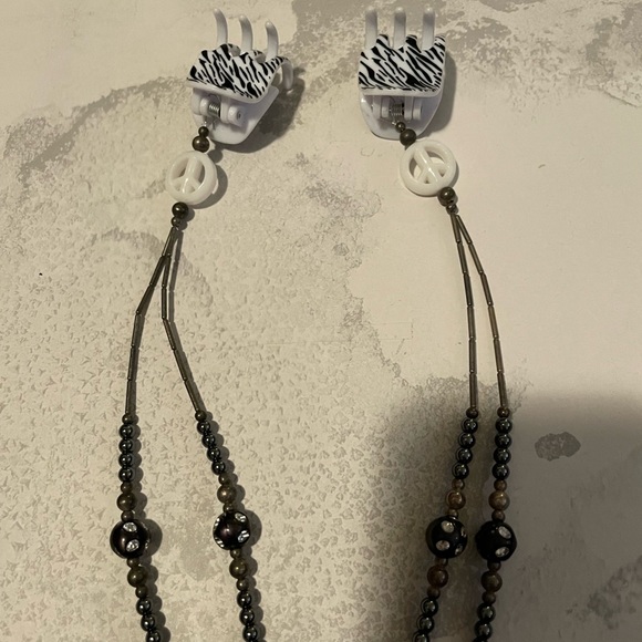 Brand New Mini Hair Clips with Hanging Peace Sign and Stands of Beads - Picture 2 of 5